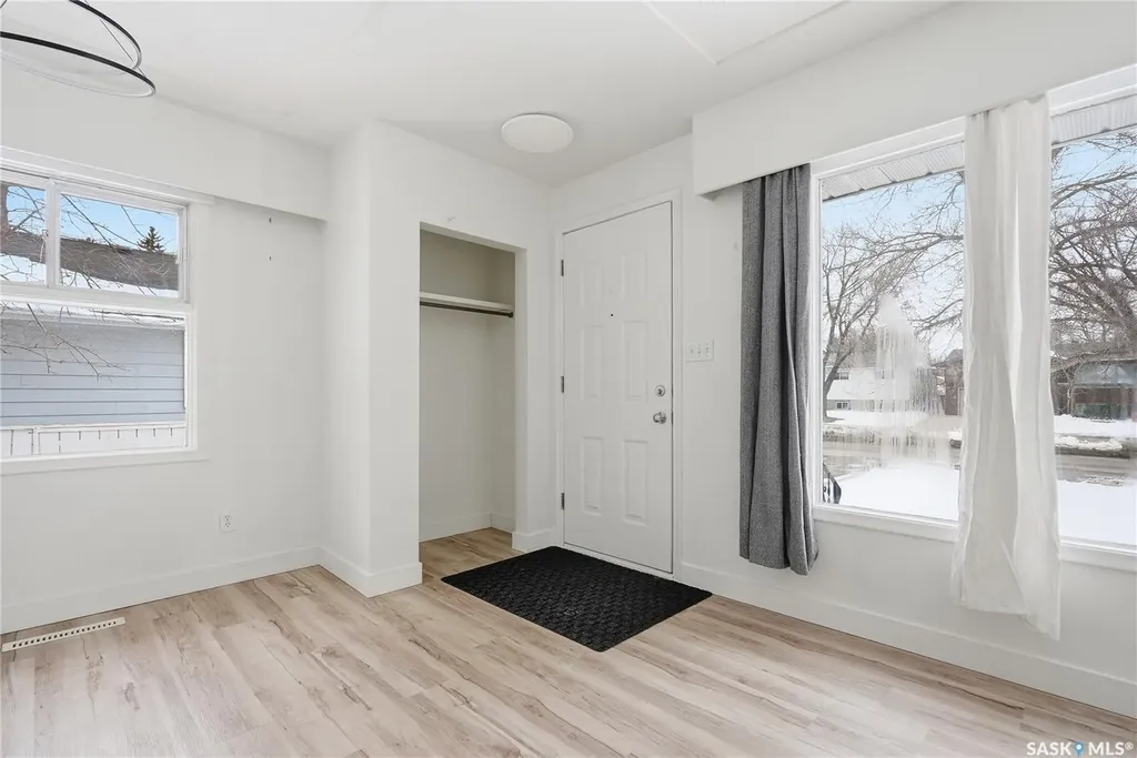1604 Preston Avenue S Saskatoon SK S7H 2V8