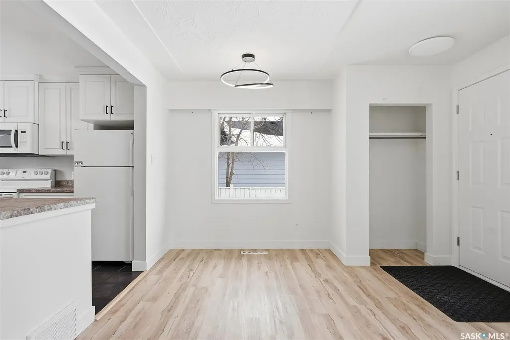 1604 Preston Avenue S Saskatoon SK S7H 2V8