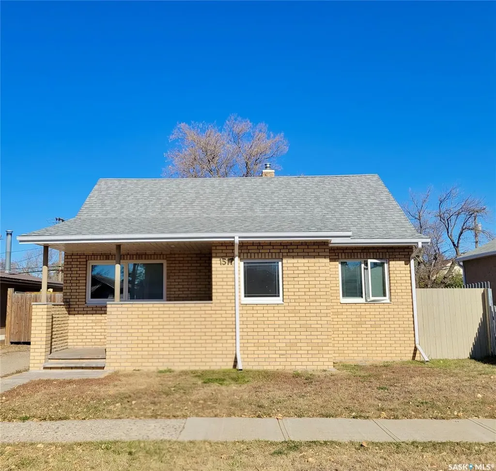 1517 3rd Street Estevan SK S4A 0S5