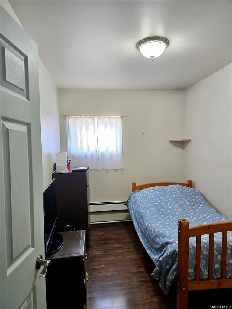 1517 3rd Street Estevan SK S4A 0S5