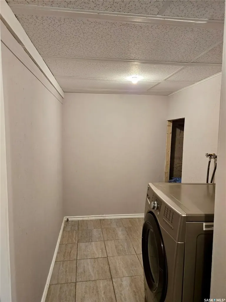 1517 3rd Street Estevan SK S4A 0S5