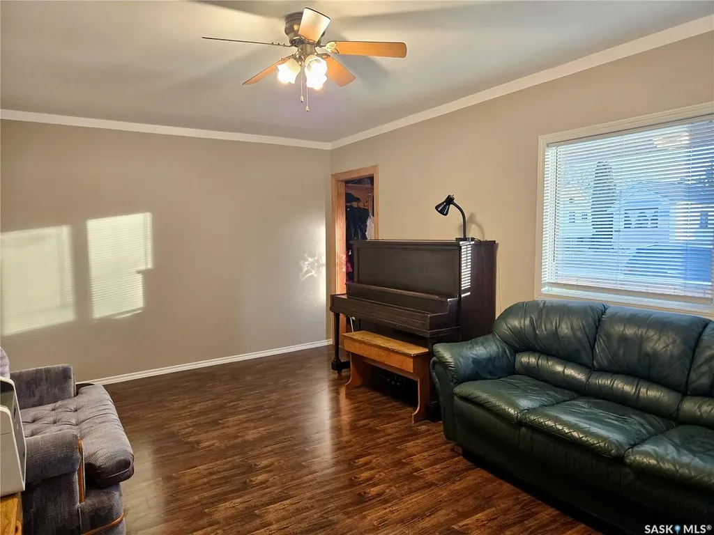 1517 3rd Street Estevan SK S4A 0S5