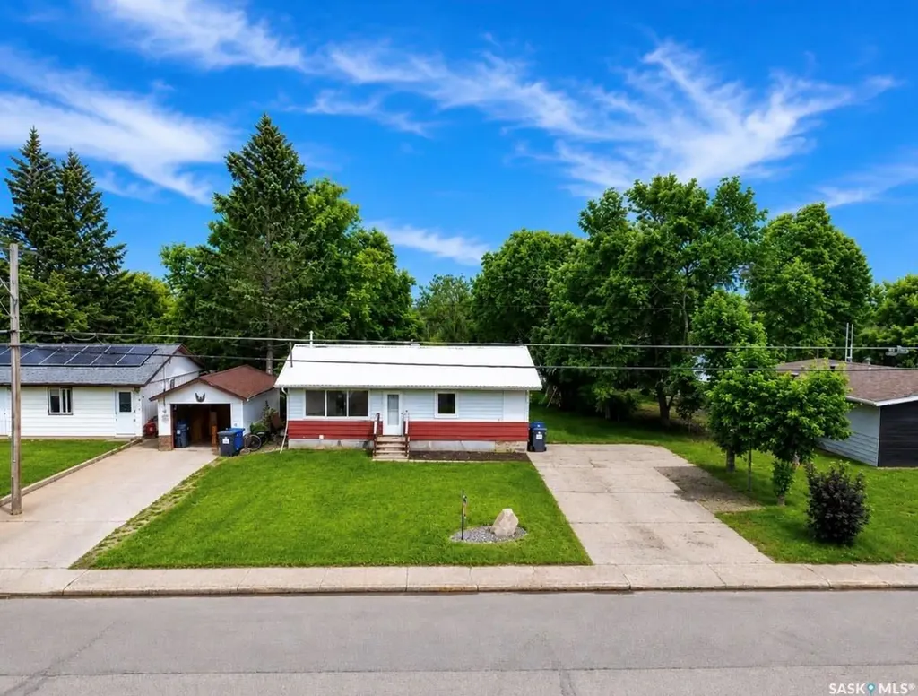 737 Sumner Street Esterhazy SK S0A 0X0