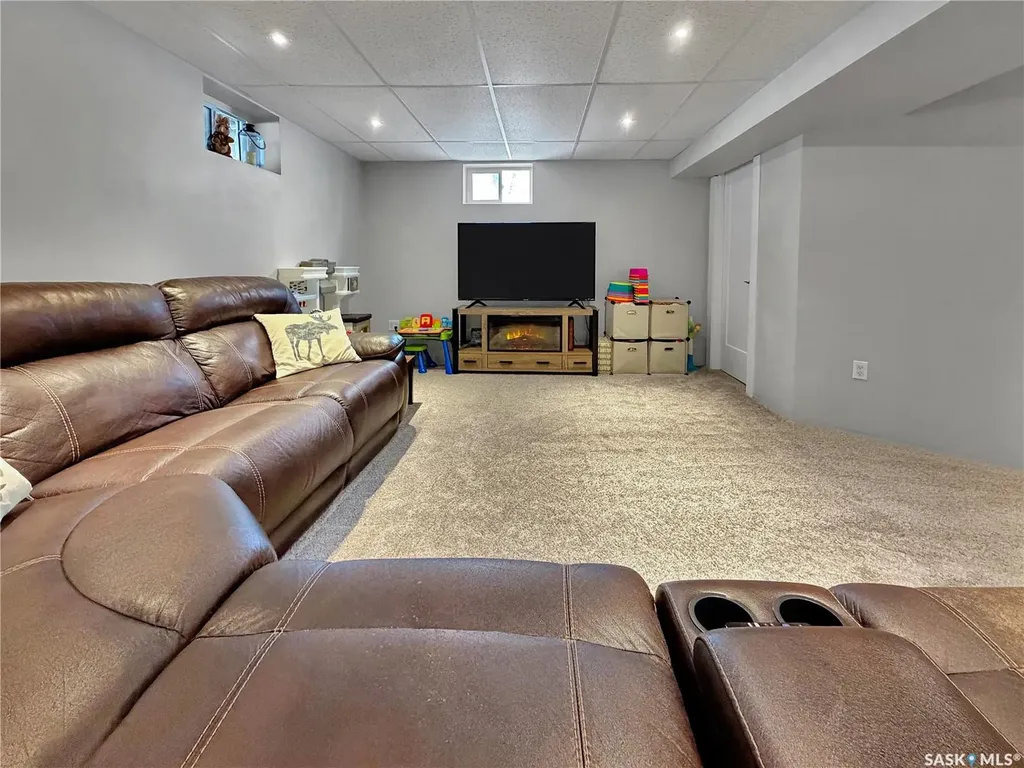 737 Sumner Street Esterhazy SK S0A 0X0