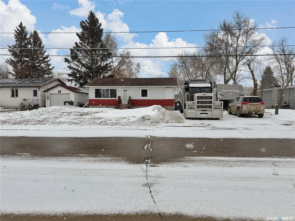 737 Sumner Street Esterhazy SK S0A 0X0