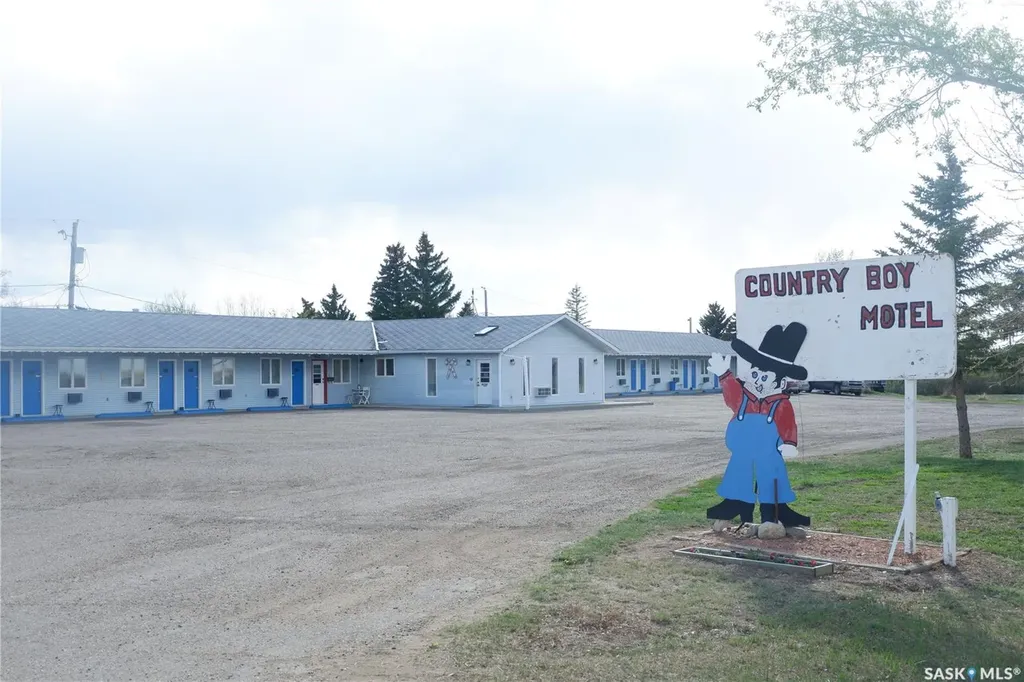 143 Railway Avenue Coronach SK S0H 0Z0
