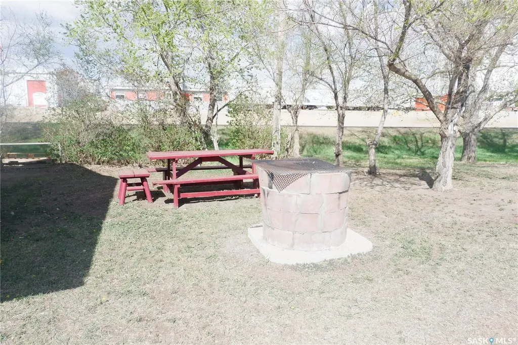 143 Railway Avenue Coronach SK S0H 0Z0