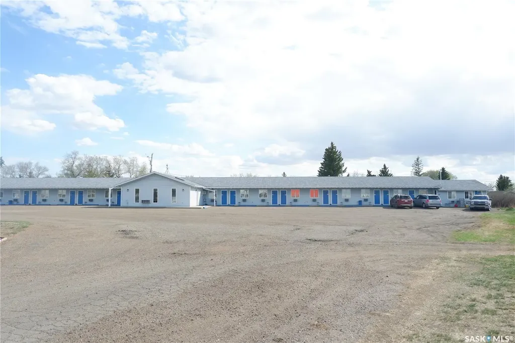 143 Railway Avenue Coronach SK S0H 0Z0