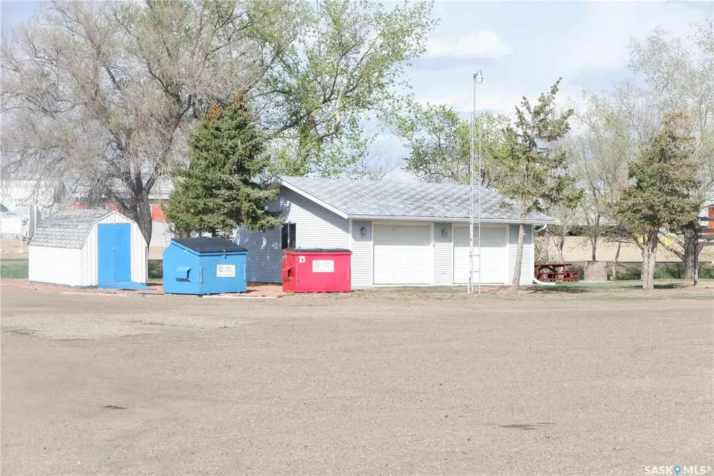 143 Railway Avenue Coronach SK S0H 0Z0