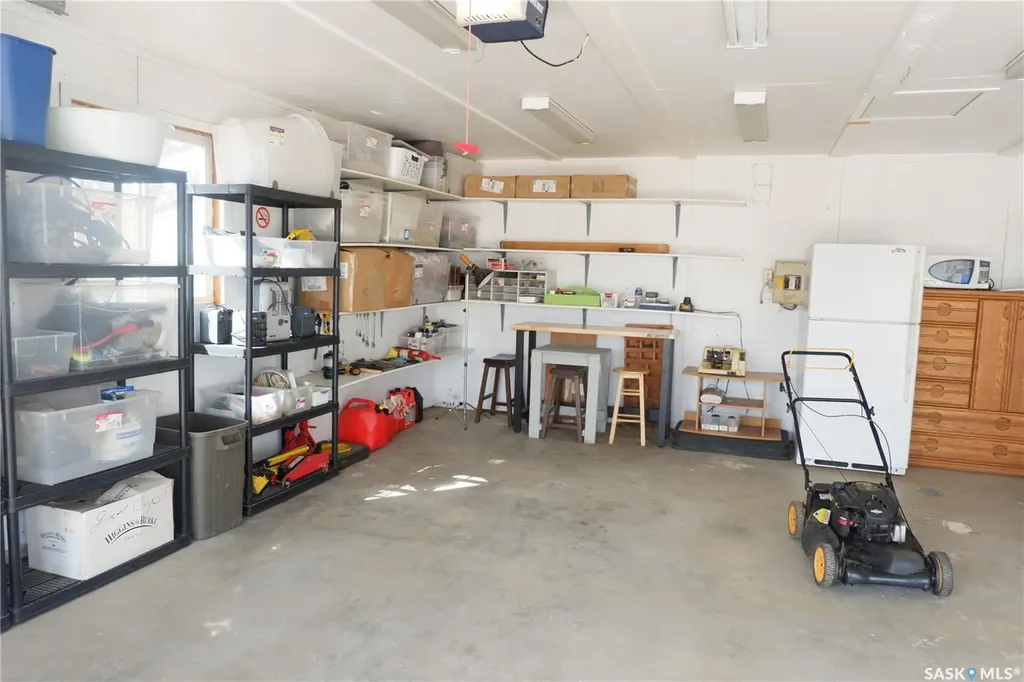 143 Railway Avenue Coronach SK S0H 0Z0