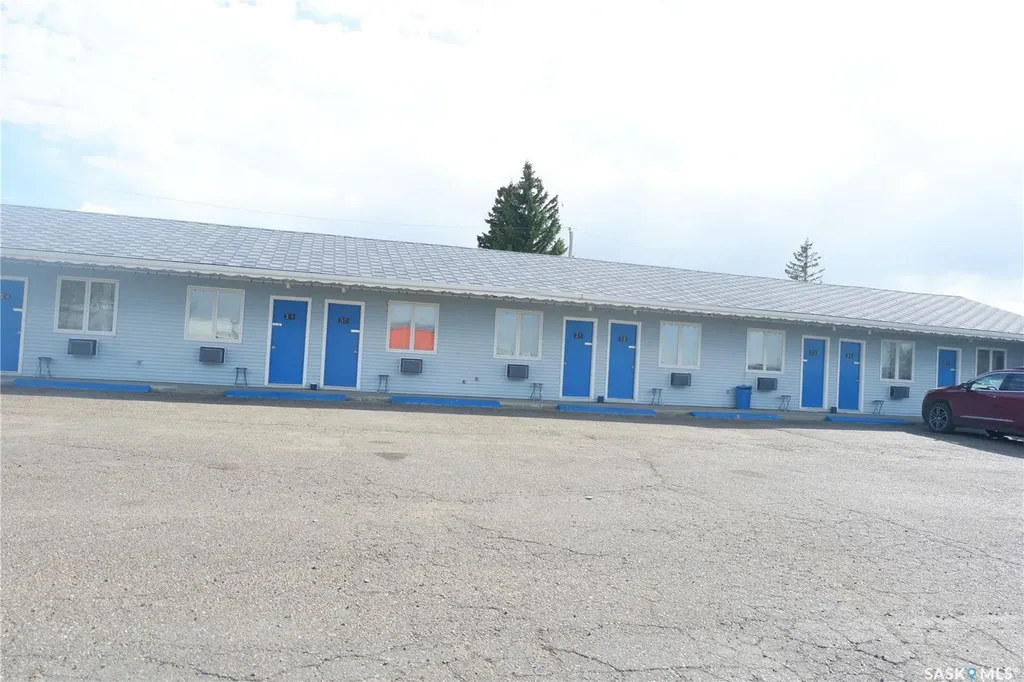 143 Railway Avenue Coronach SK S0H 0Z0