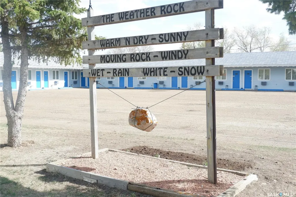 143 Railway Avenue Coronach SK S0H 0Z0