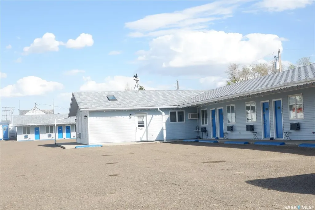 143 Railway Avenue Coronach SK S0H 0Z0