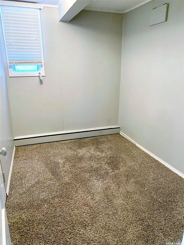 267 7th Avenue NW Swift Current SK S9H 0Y9