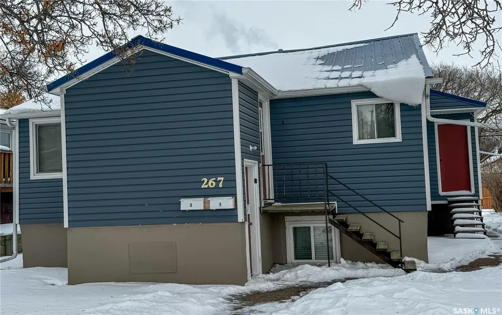 267 7th Avenue NW Swift Current SK S9H 0Y9