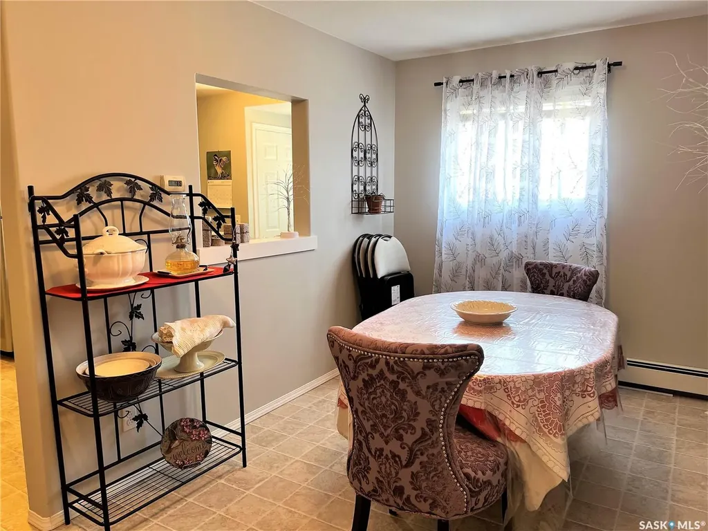 267 7th Avenue NW Swift Current SK S9H 0Y9
