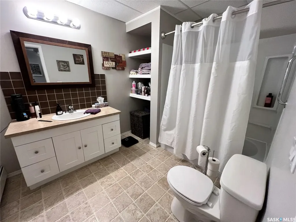 267 7th Avenue NW Swift Current SK S9H 0Y9
