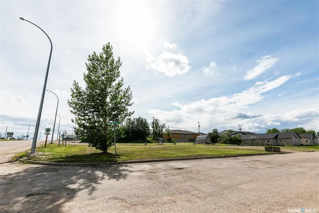 33 & 43 Atlantic Avenue Kerrobert SK S0L 1R0