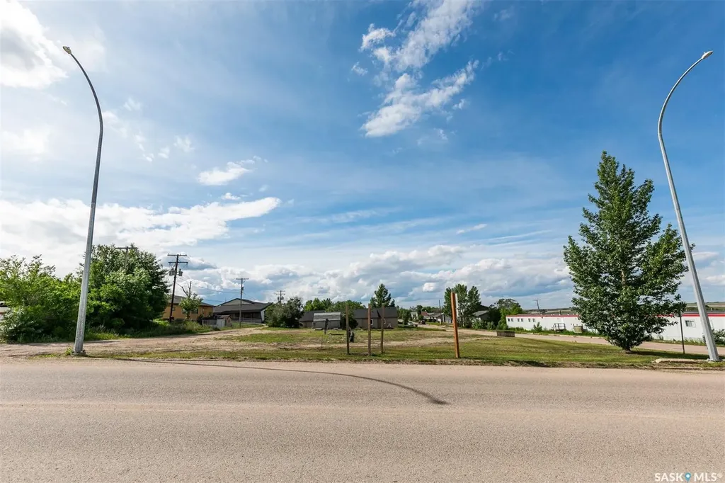 33 & 43 Atlantic Avenue Kerrobert SK S0L 1R0