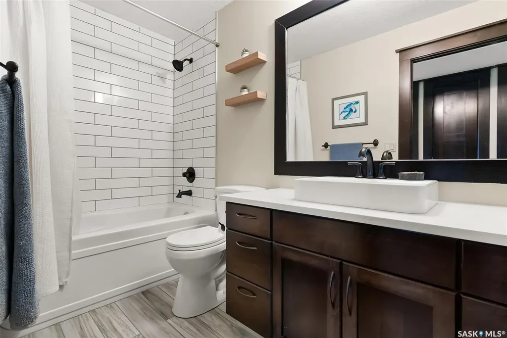 15 Meadow Bay Lumsden SK S0G 3C0