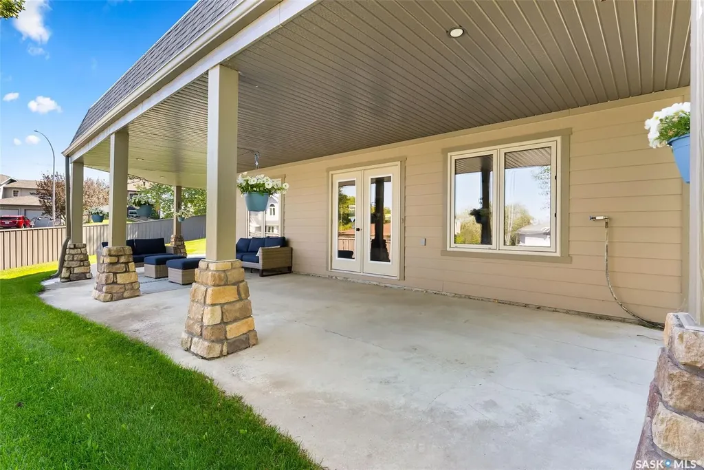 15 Meadow Bay Lumsden SK S0G 3C0