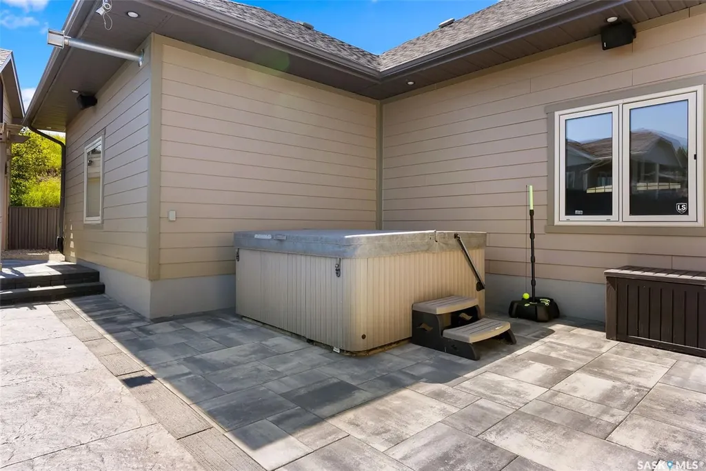 15 Meadow Bay Lumsden SK S0G 3C0