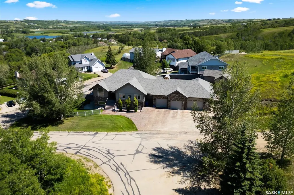15 Meadow Bay Lumsden SK S0G 3C0