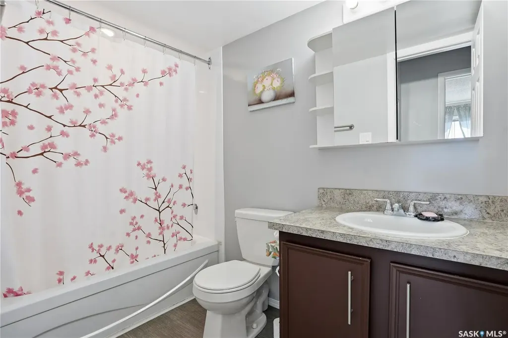 31 Rodenbush Drive Regina SK S4R 8C4