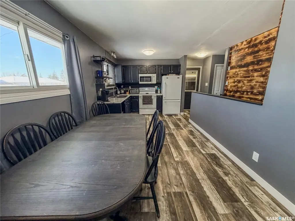 210 Wells Avenue E Langenburg SK S0A 2A0