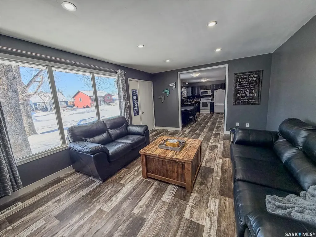 210 Wells Avenue E Langenburg SK S0A 2A0