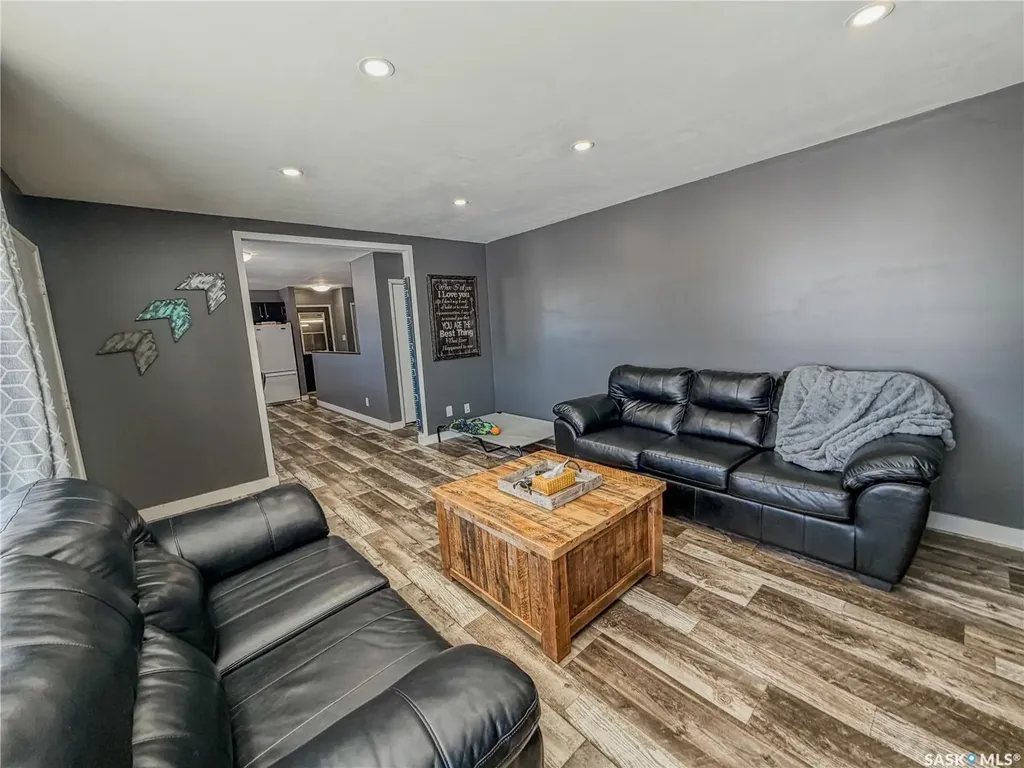 210 Wells Avenue E Langenburg SK S0A 2A0