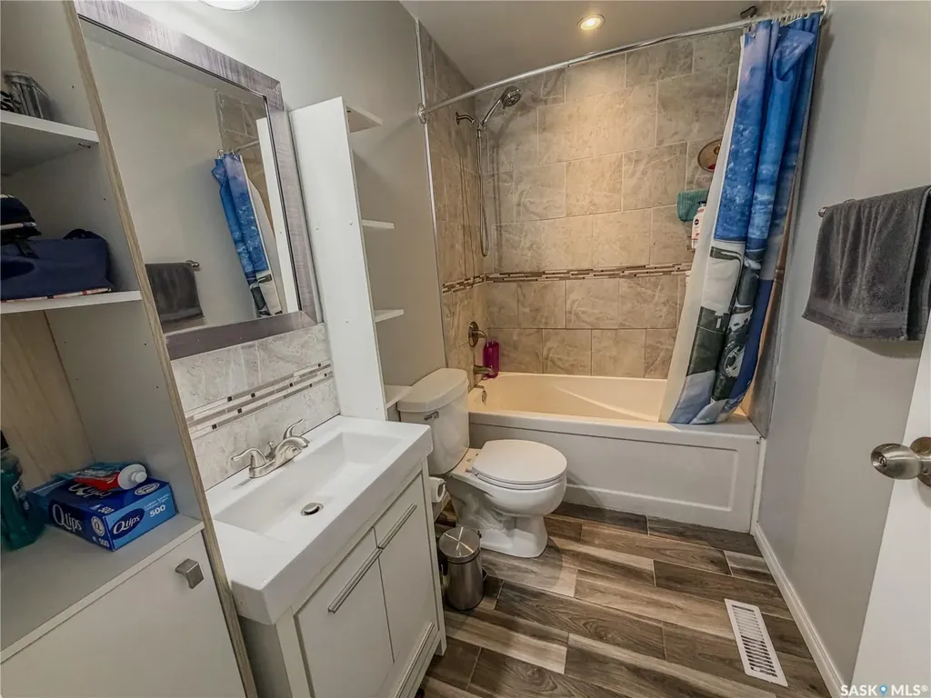 210 Wells Avenue E Langenburg SK S0A 2A0