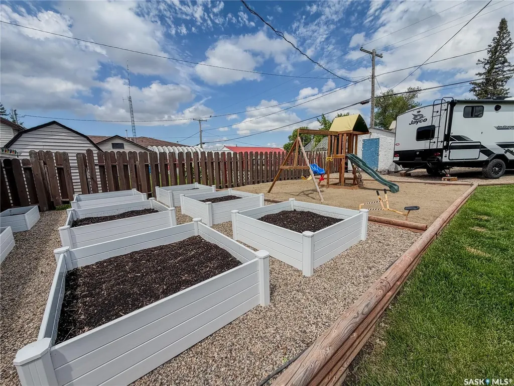 210 Wells Avenue E Langenburg SK S0A 2A0