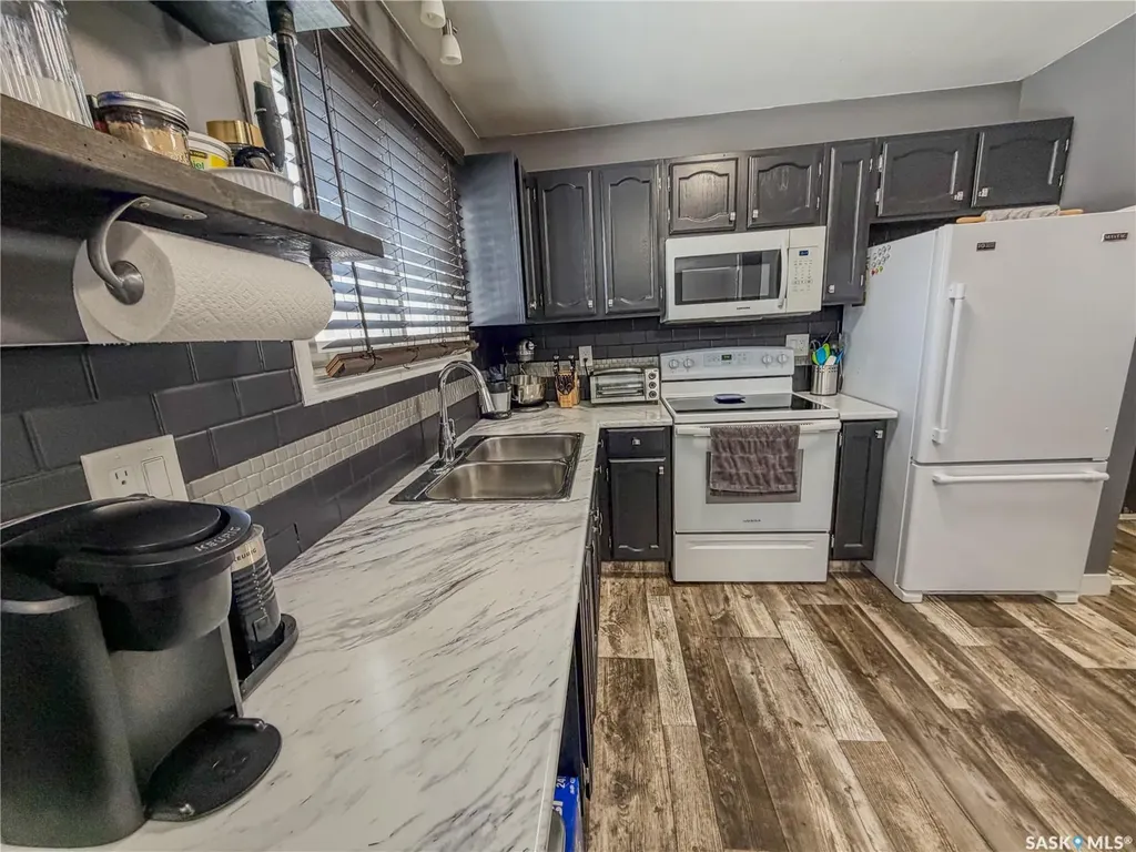 210 Wells Avenue E Langenburg SK S0A 2A0