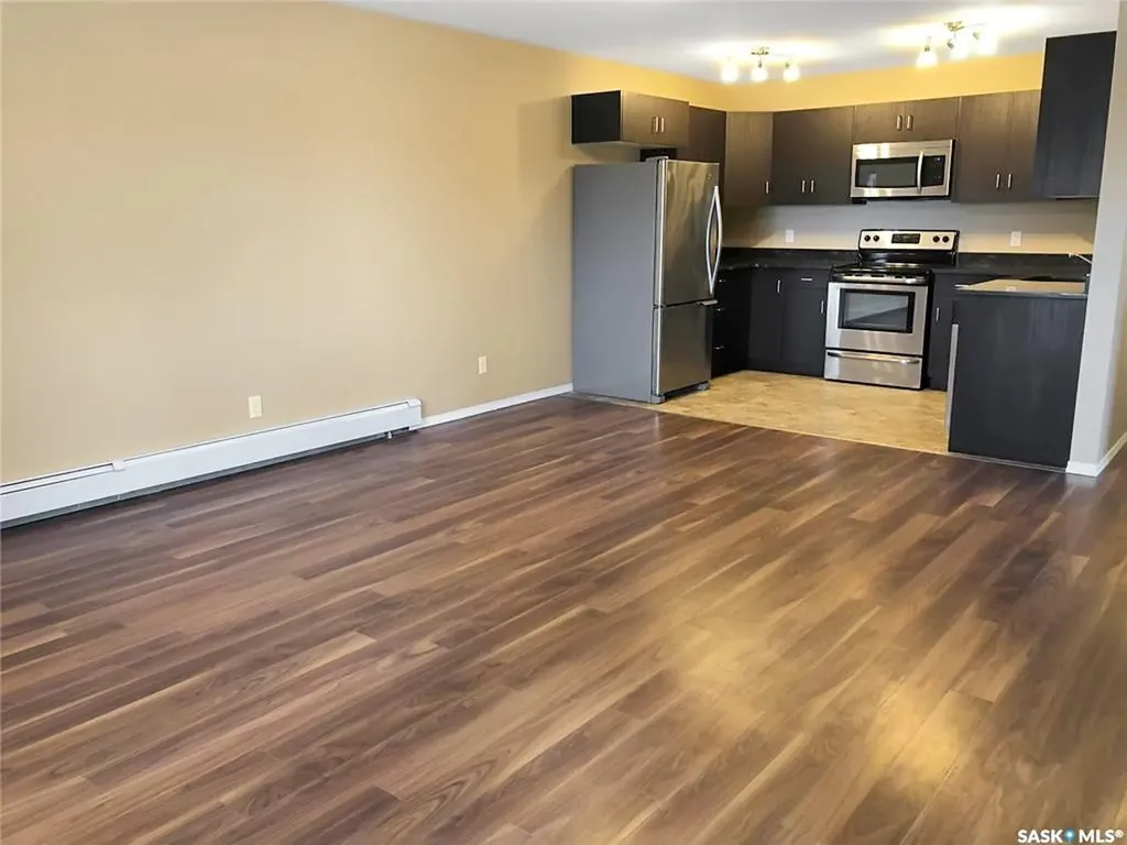 825 Gladstone Street E Swift Current SK S9H 5P1
