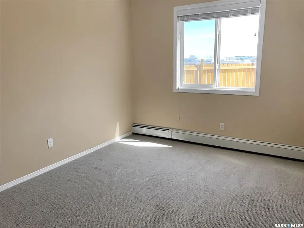 825 Gladstone Street E Swift Current SK S9H 5P1