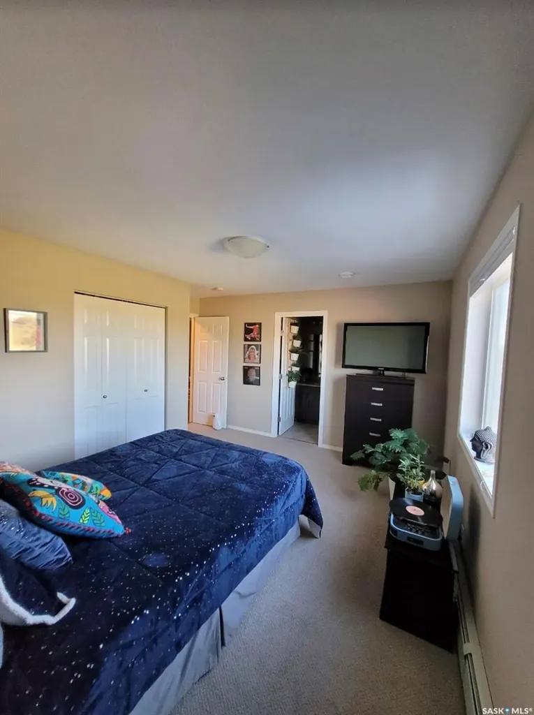 825 Gladstone Street E Swift Current SK S9H 5P1