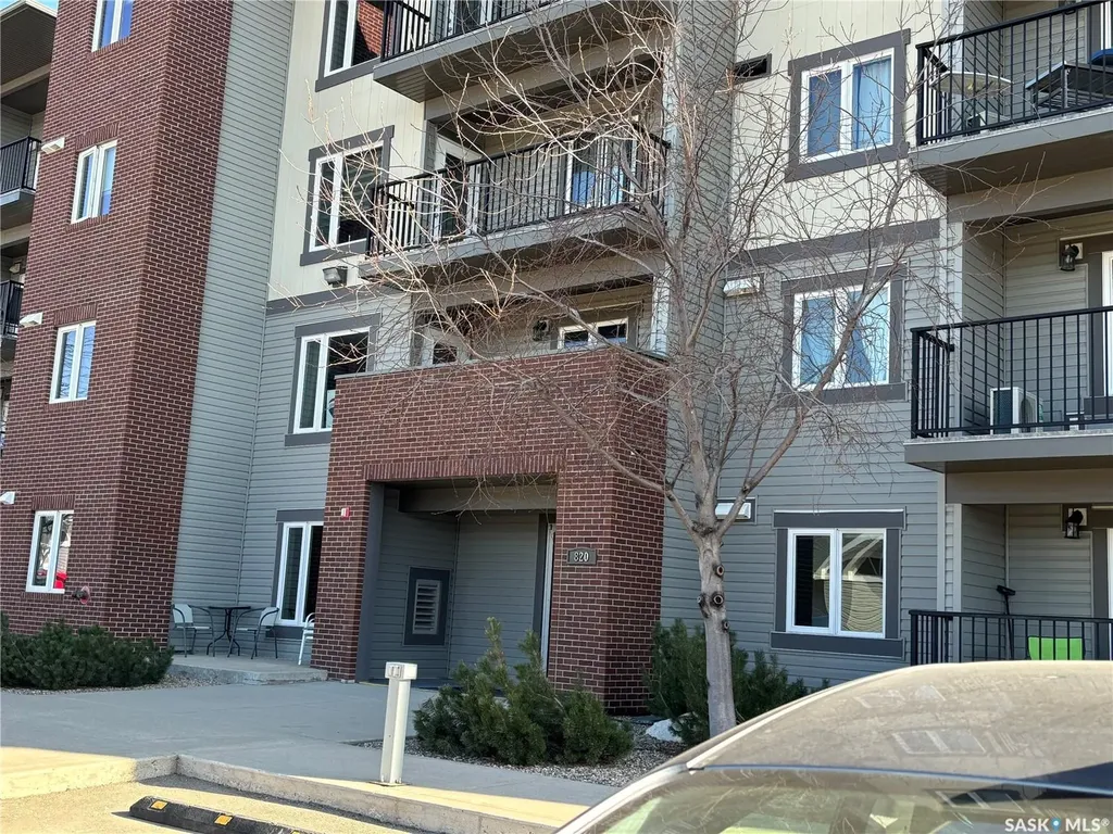 820 5th Street NE Weyburn SK S4H 2V2