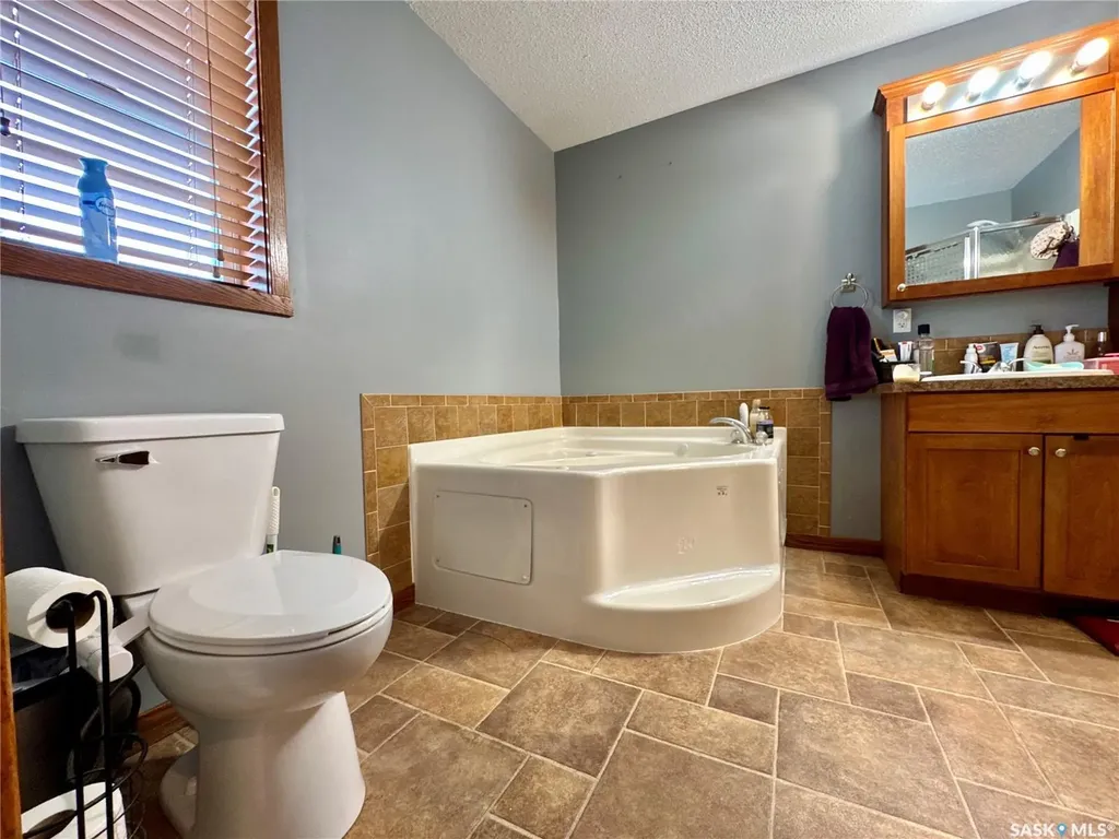 220 Fifth Street Bredenbury SK S0A 0H0