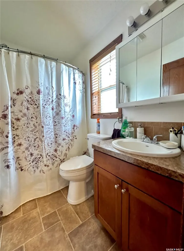 220 Fifth Street Bredenbury SK S0A 0H0