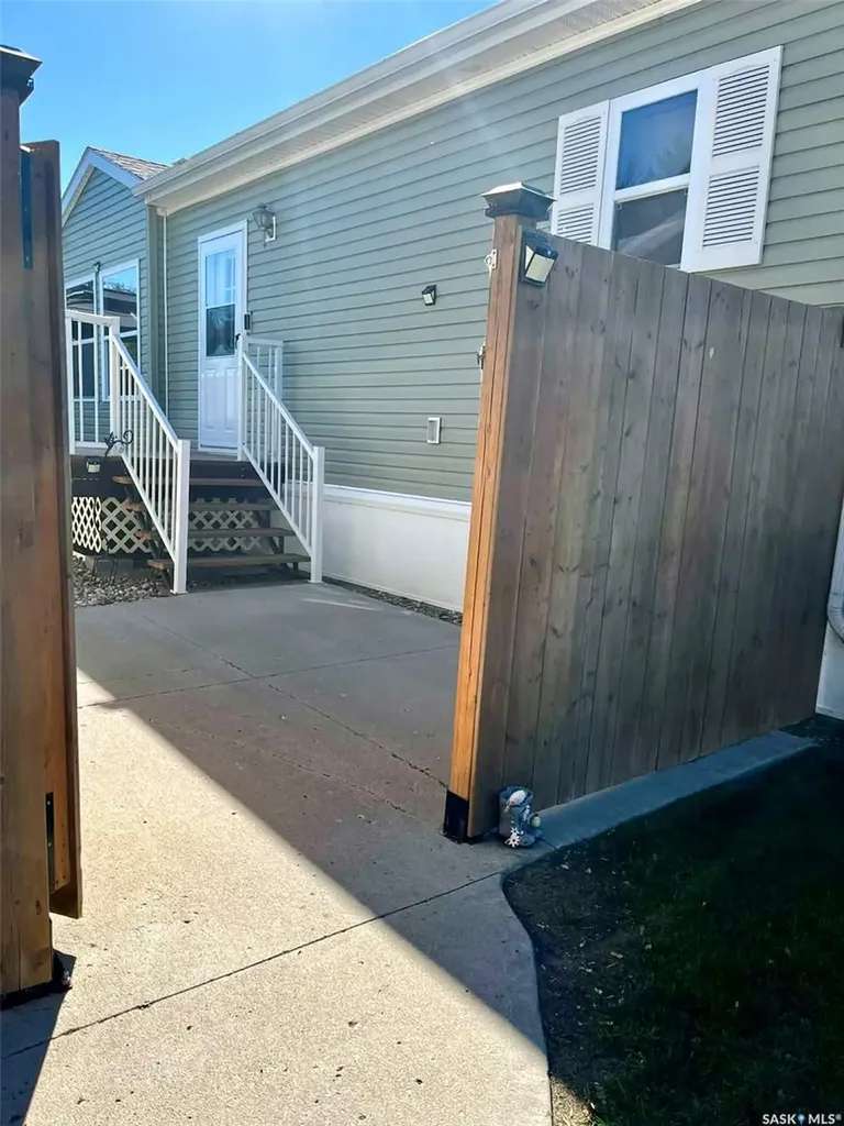 220 Fifth Street Bredenbury SK S0A 0H0