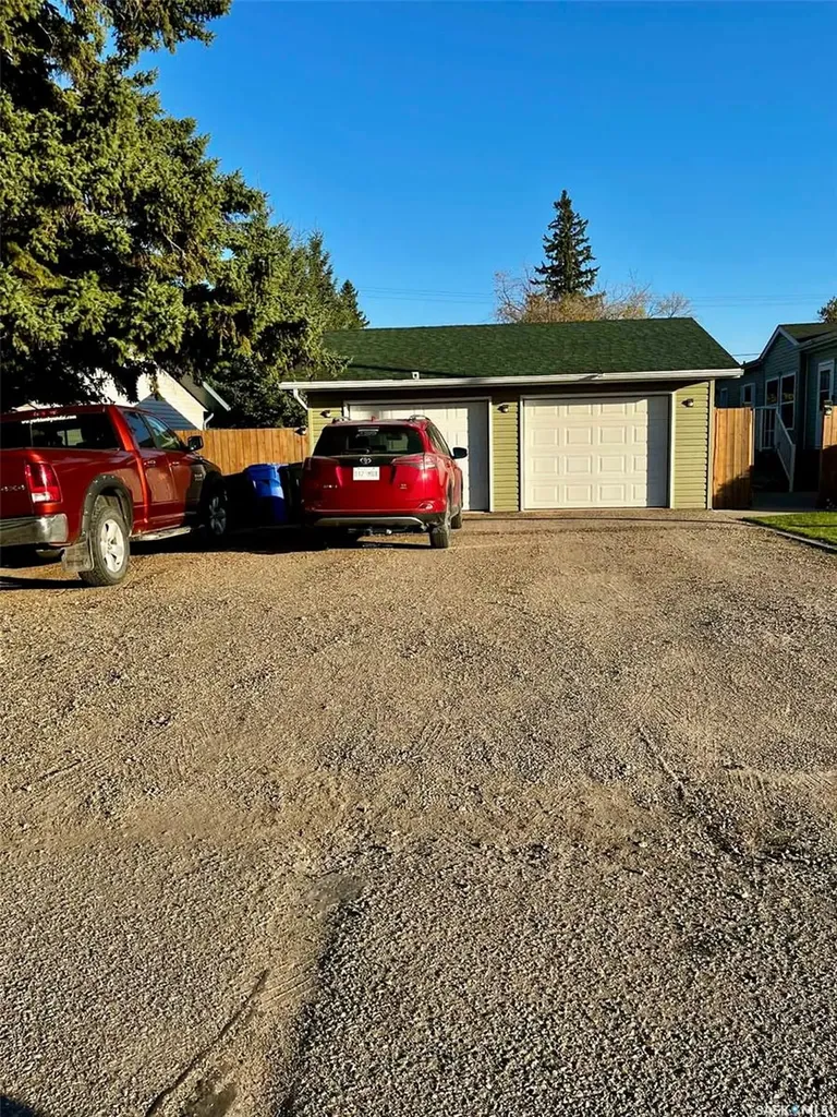 220 Fifth Street Bredenbury SK S0A 0H0