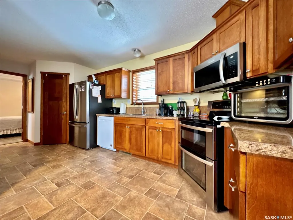 220 Fifth Street Bredenbury SK S0A 0H0