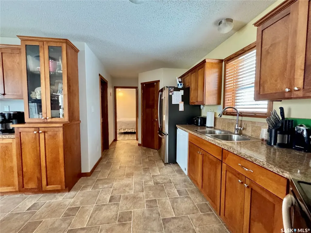 220 Fifth Street Bredenbury SK S0A 0H0