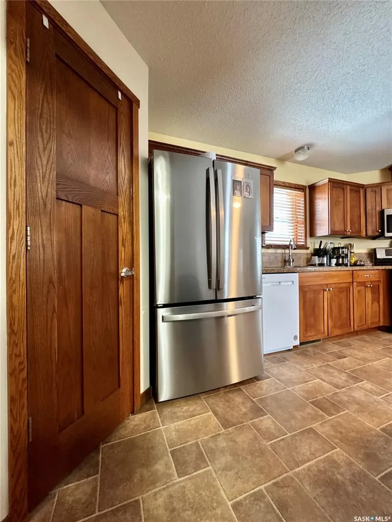 220 Fifth Street Bredenbury SK S0A 0H0