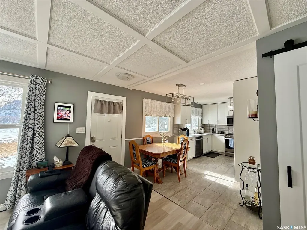201 4th Avenue SE Eston SK S0L 1A0