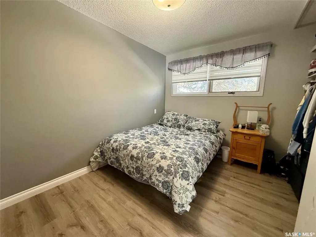201 4th Avenue SE Eston SK S0L 1A0
