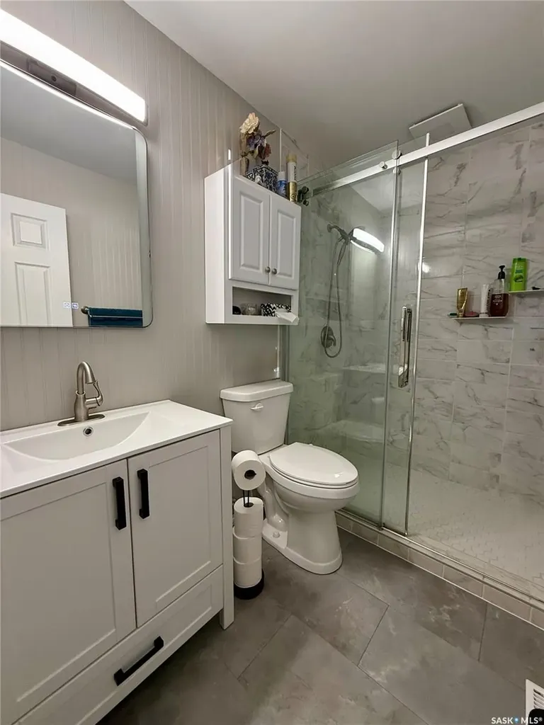 201 4th Avenue SE Eston SK S0L 1A0