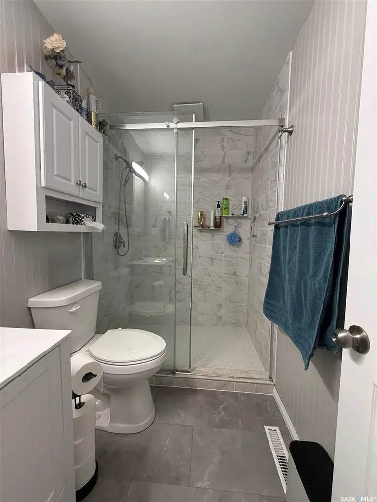 201 4th Avenue SE Eston SK S0L 1A0