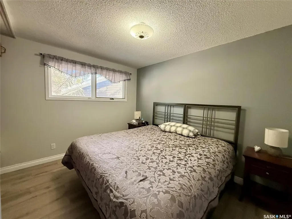 201 4th Avenue SE Eston SK S0L 1A0